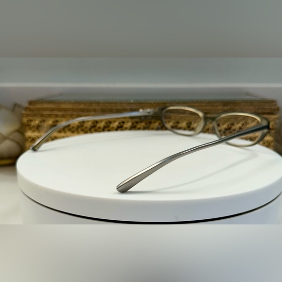 DKNY - Cat-Eye Tortoiseshell-Patterned Rx Eyeglass Frames - Silver Arms - EUC - Picture 5 of 17